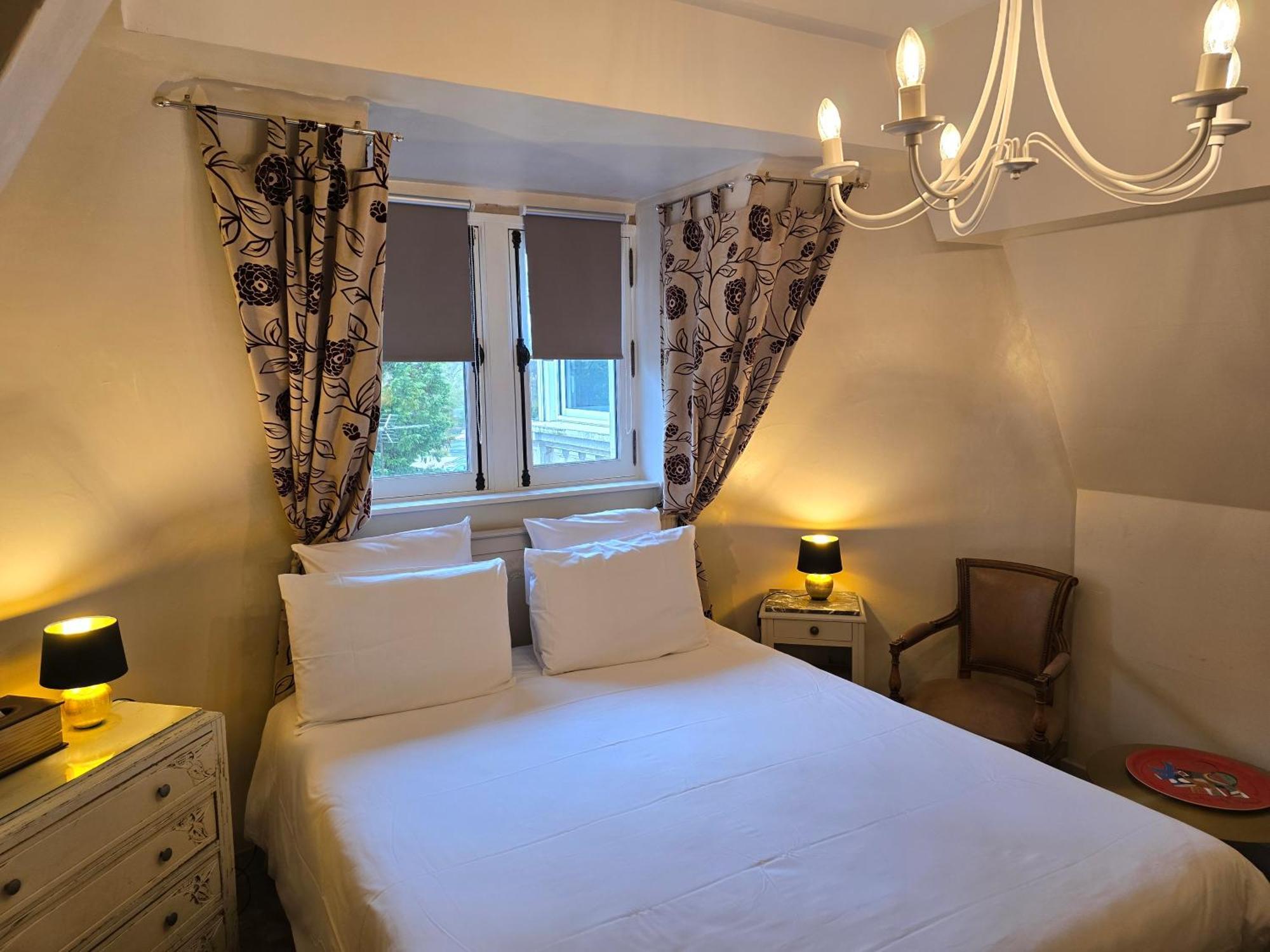 Le Castel Guesthouse Байо Екстер'єр фото