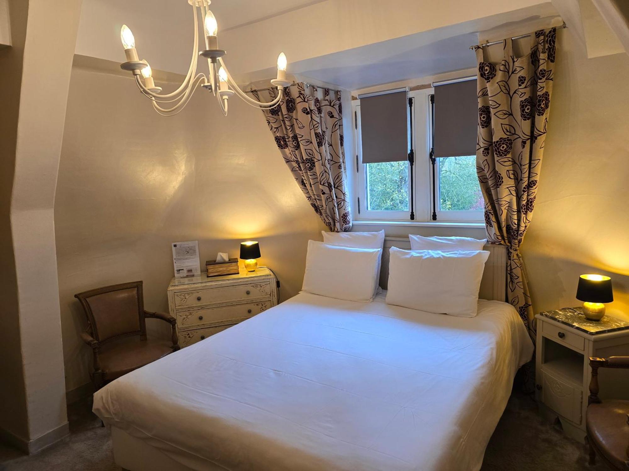 Le Castel Guesthouse Байо Екстер'єр фото
